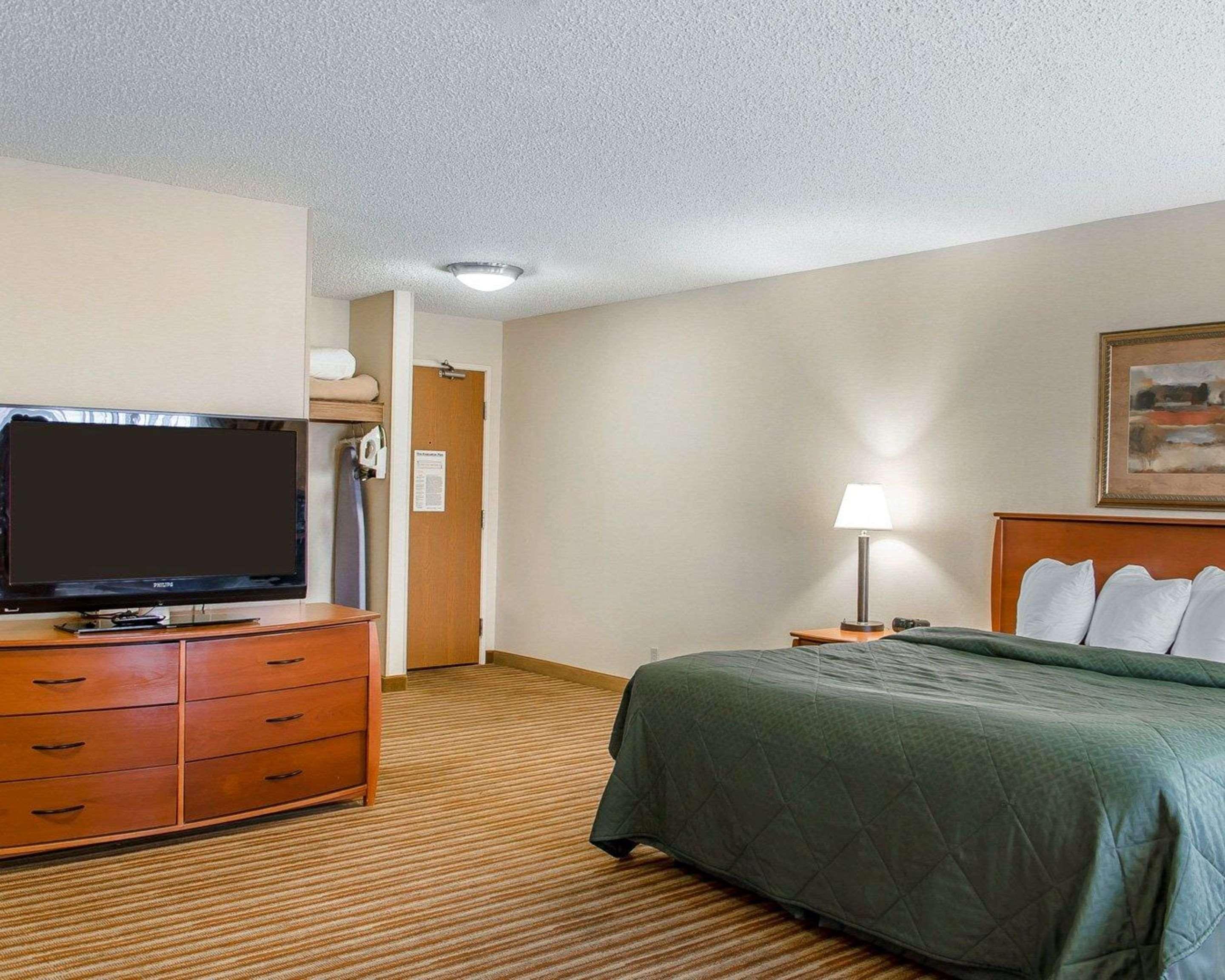 Quality Inn & Suites Туин-Фолс Экстерьер фото