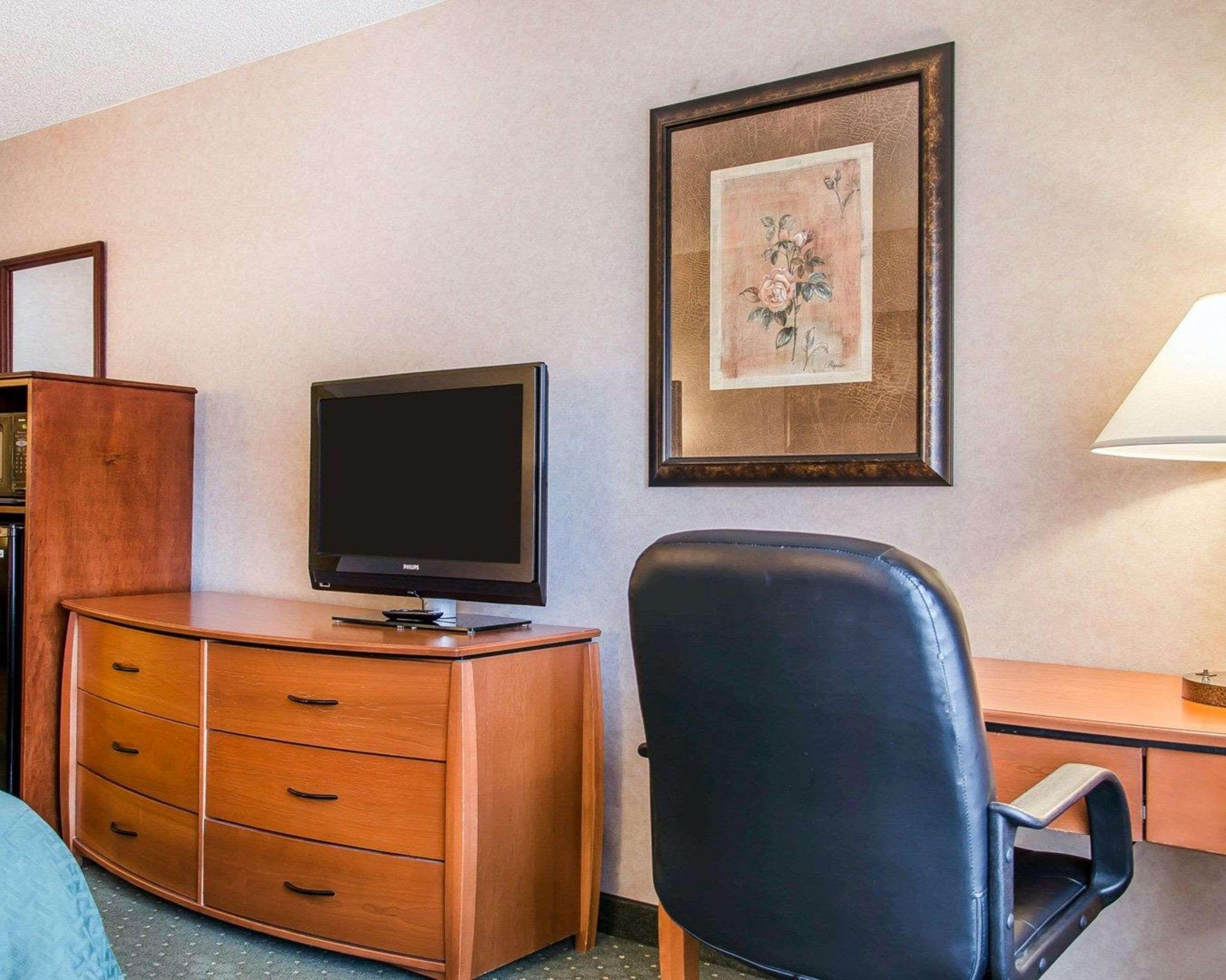 Quality Inn & Suites Туин-Фолс Экстерьер фото