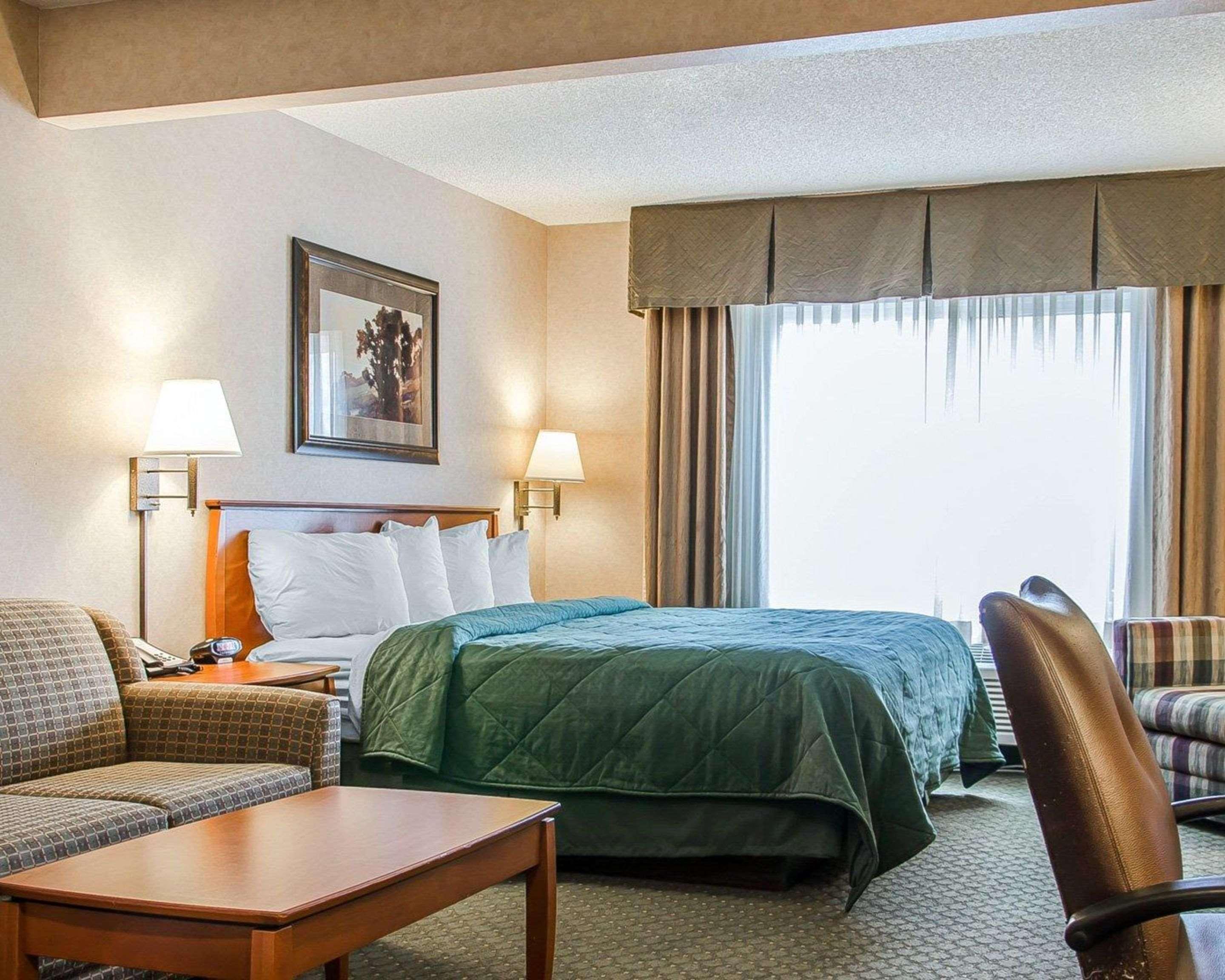 Quality Inn & Suites Туин-Фолс Экстерьер фото