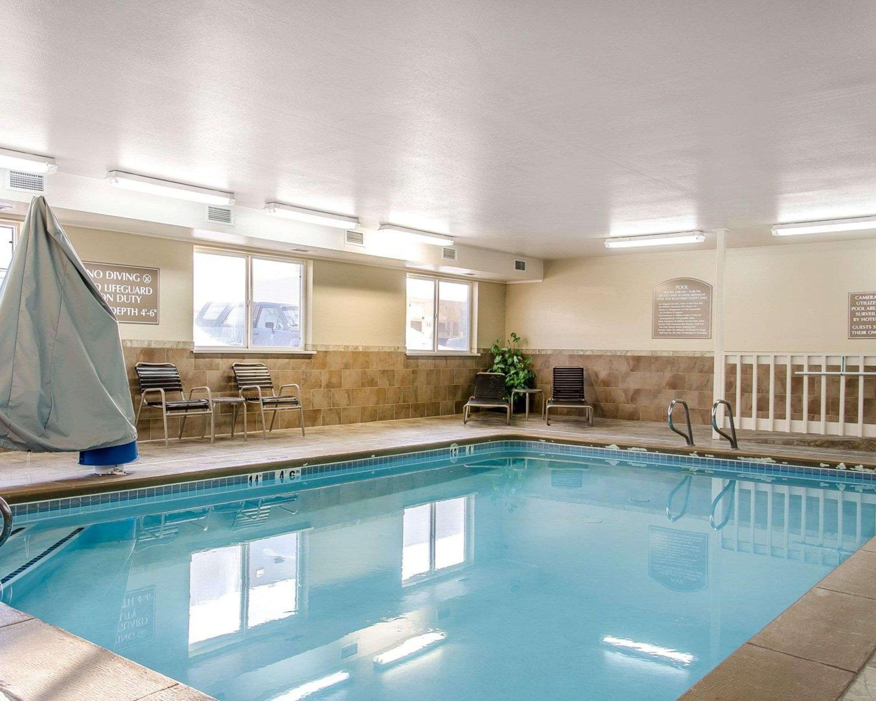 Quality Inn & Suites Туин-Фолс Экстерьер фото