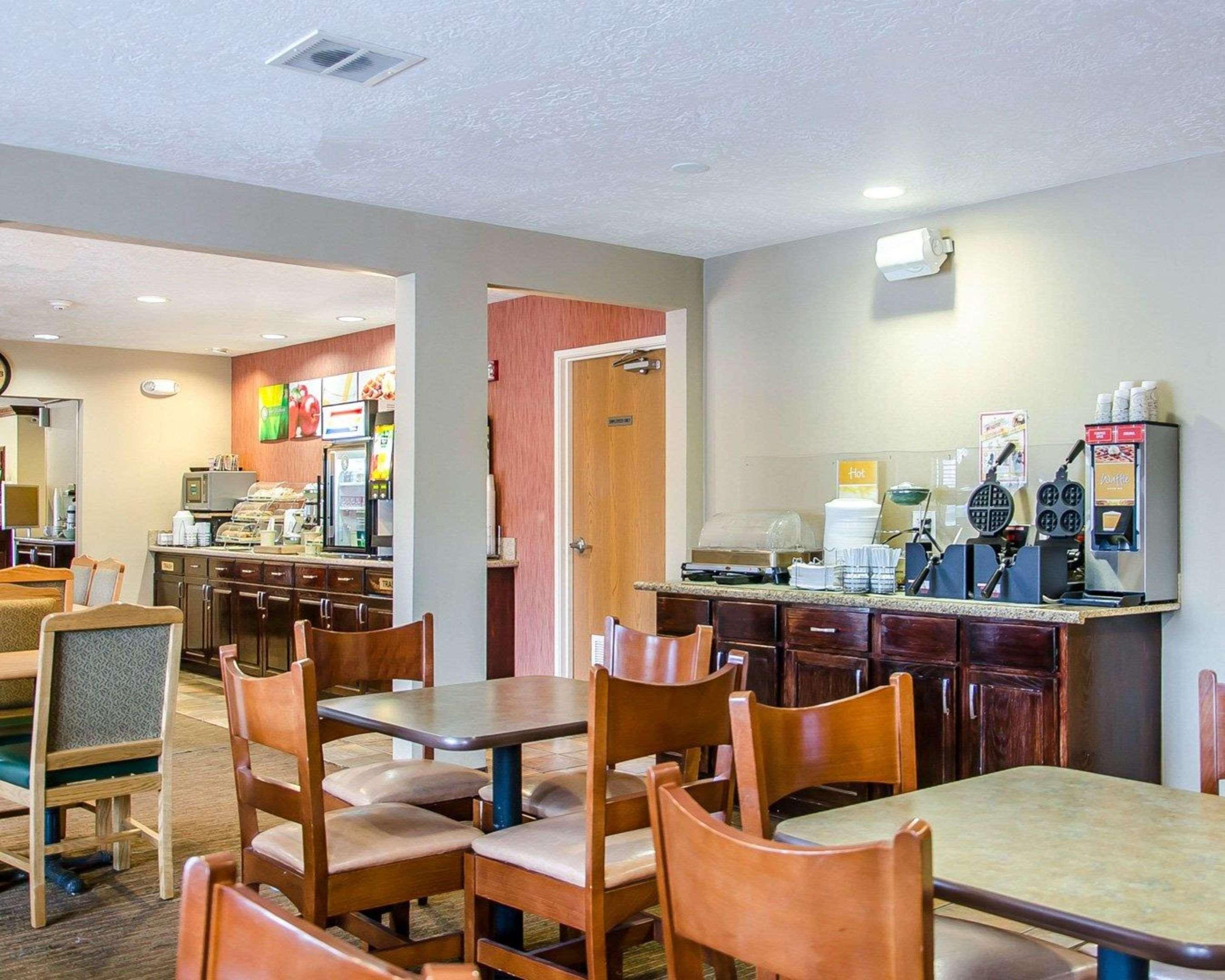 Quality Inn & Suites Туин-Фолс Экстерьер фото