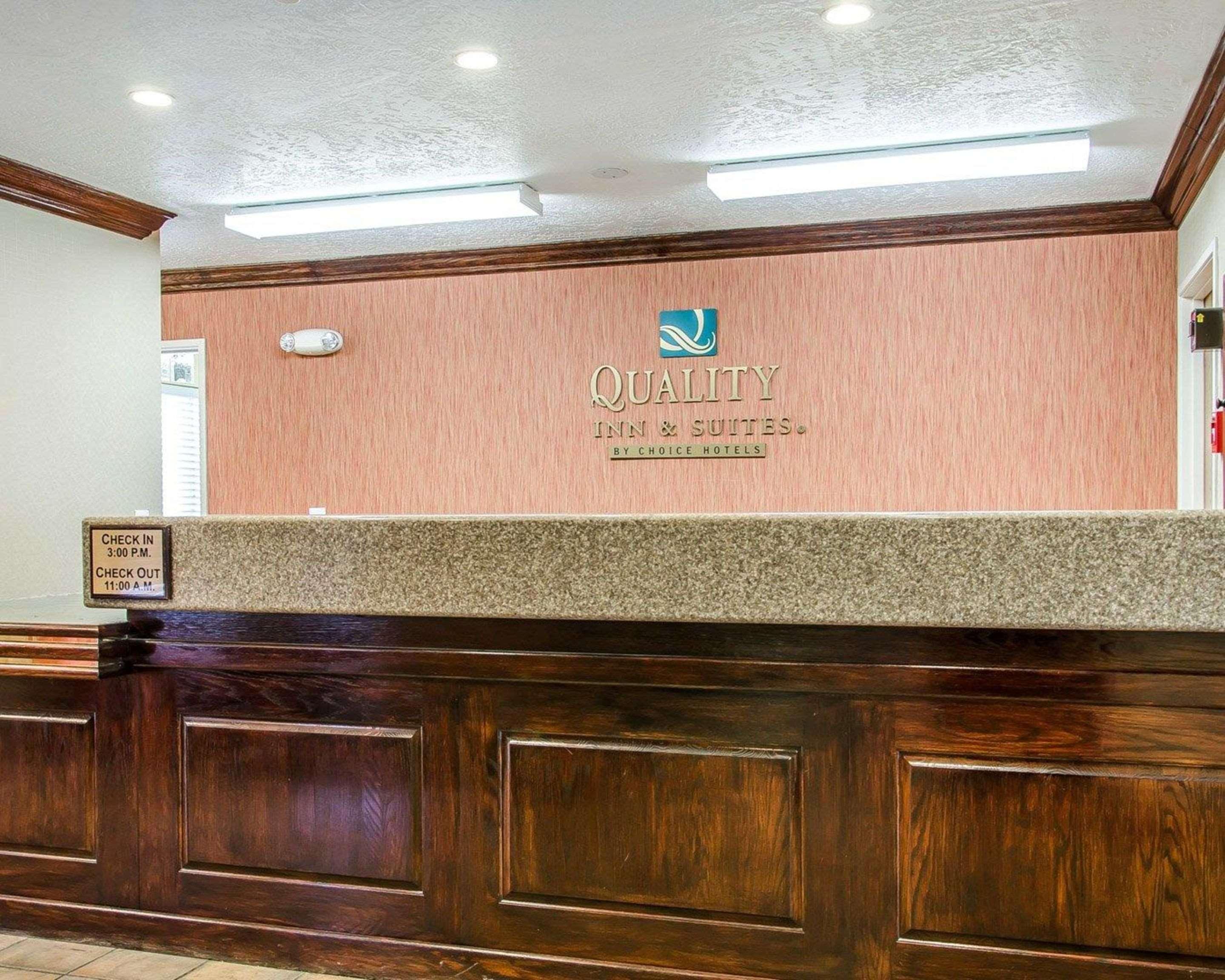 Quality Inn & Suites Туин-Фолс Экстерьер фото