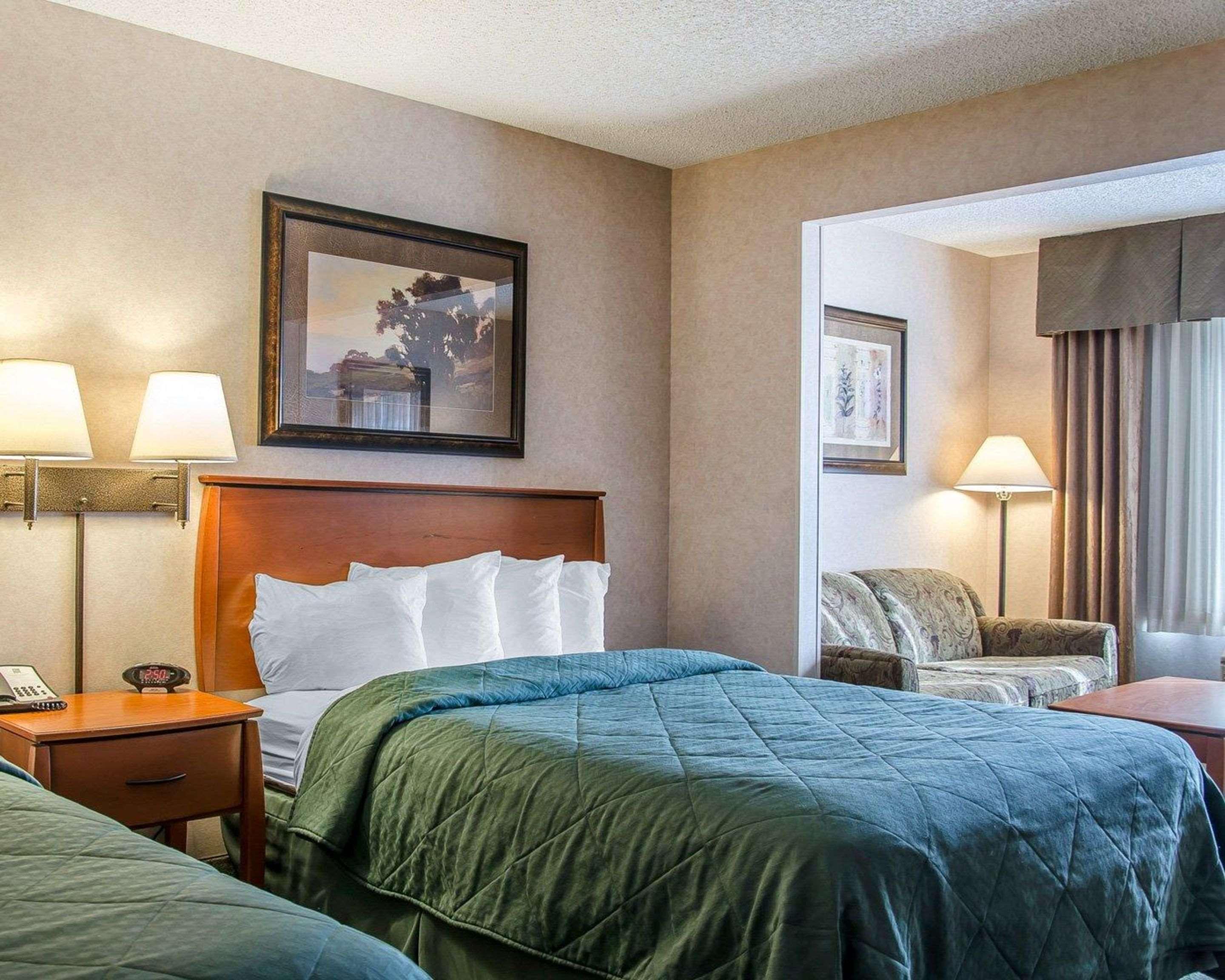 Quality Inn & Suites Туин-Фолс Экстерьер фото