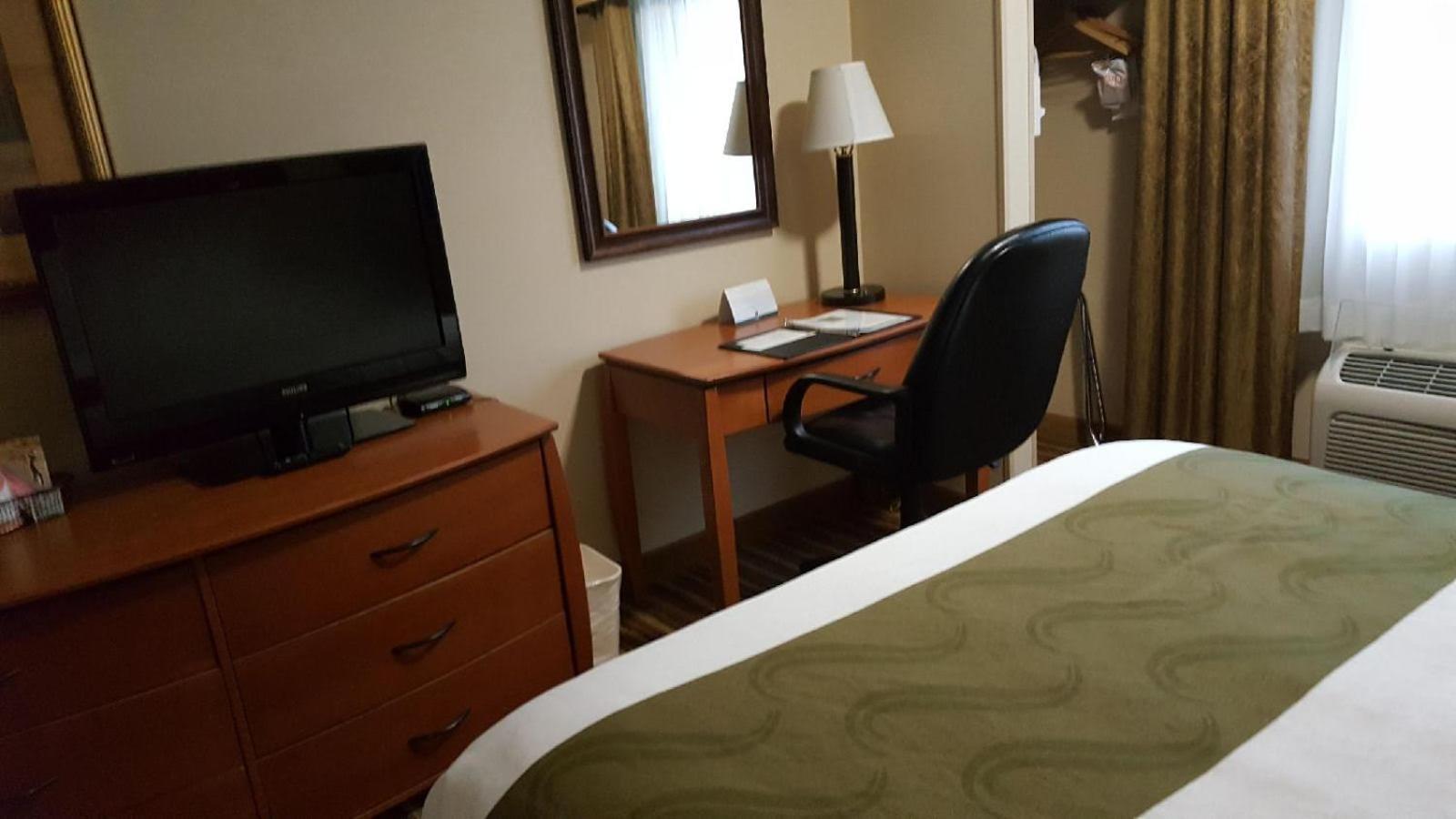 Quality Inn & Suites Туин-Фолс Экстерьер фото