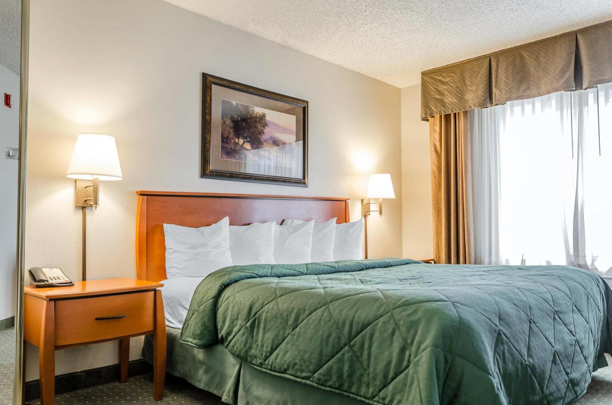 Quality Inn & Suites Туин-Фолс Экстерьер фото