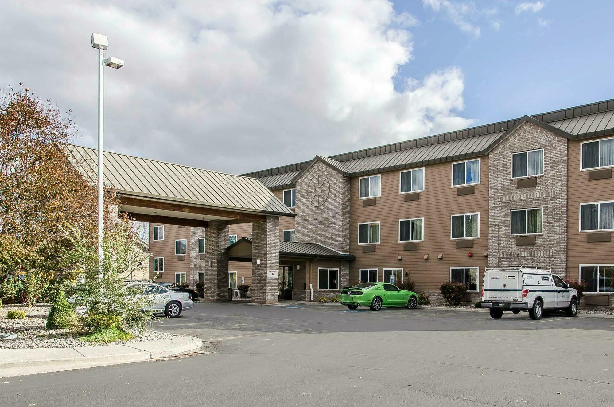 Quality Inn & Suites Туин-Фолс Экстерьер фото