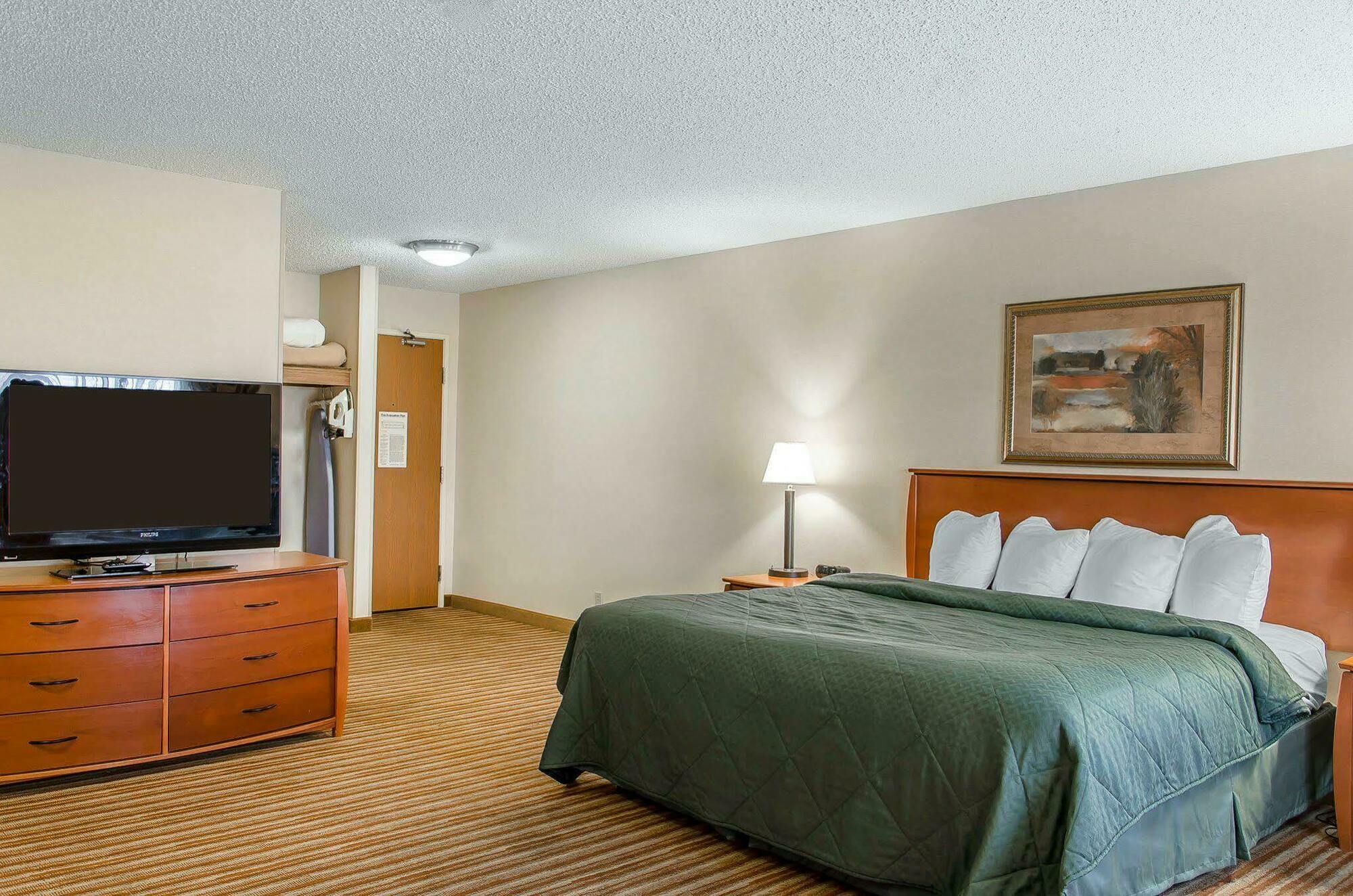 Quality Inn & Suites Туин-Фолс Экстерьер фото